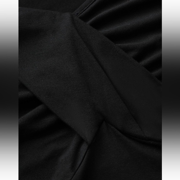 BloomChic Plus Size 2XL Supersoft Essentials Deep V Neck Ruched T-shirt … - Picture 4 of 7